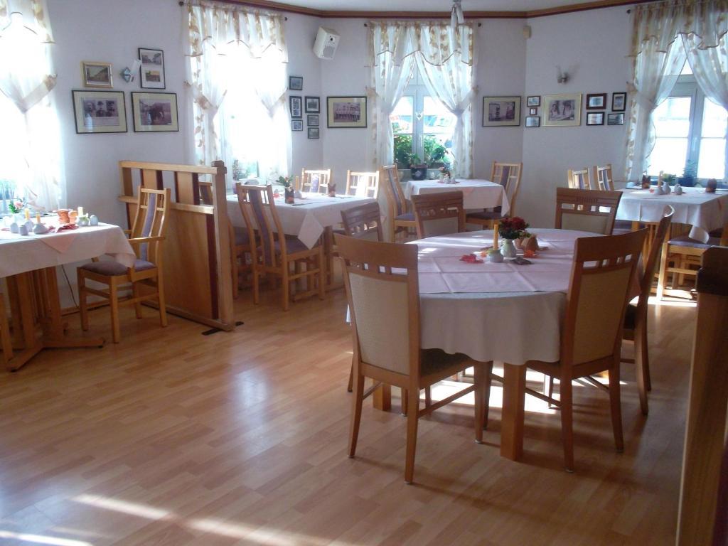 Hotel Am Seetor Ангермюнде Екстериор снимка